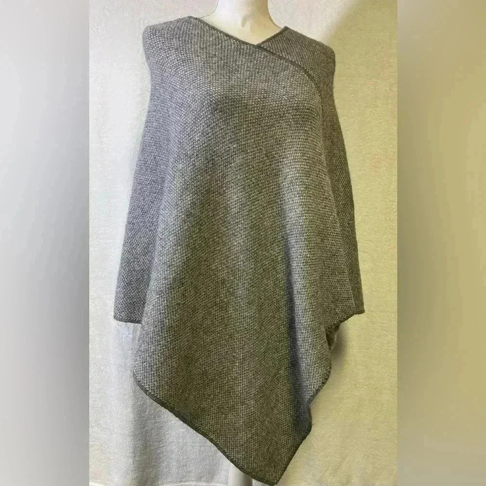 FRATELLI TALLI made in Italy gray pullover poncho shawl seater OS